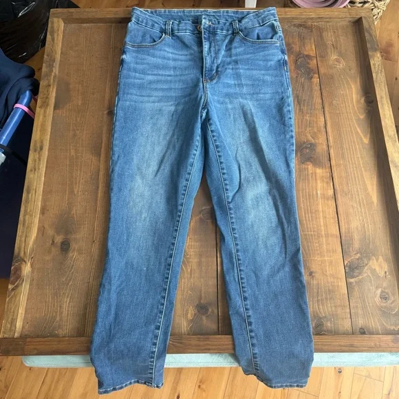 No Boundaries Medium Wash Denim Skinny Jeans - Picture 2 of 8